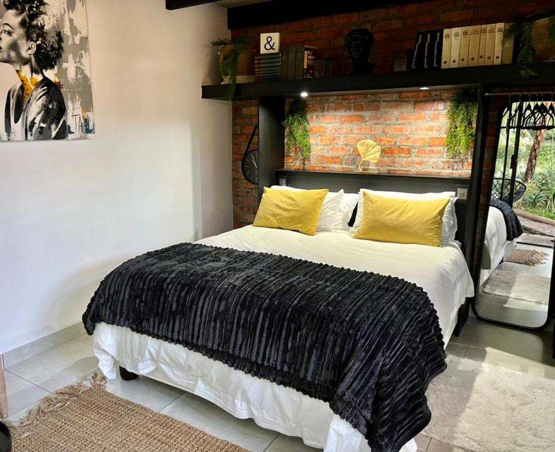 The Secret Garden Hideaway Apartment Mossel Bay Bagian luar foto
